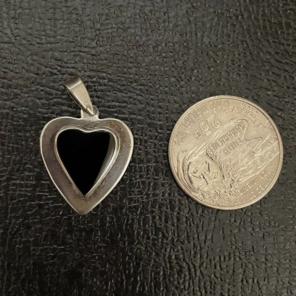 Vintage sterling silver heart pendant